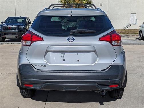 2019 Nissan Kicks S
