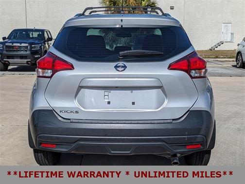 2019 Nissan Kicks S