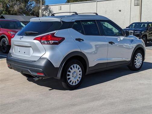 2019 Nissan Kicks S