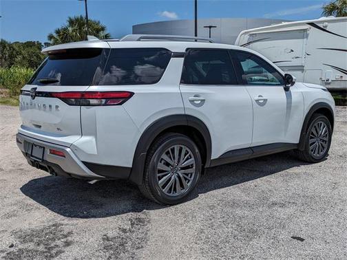 2025 Nissan Pathfinder SL FWD