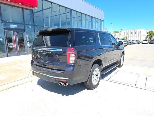 Dark Ash Metallic 2023 Chevrolet Suburban Premier