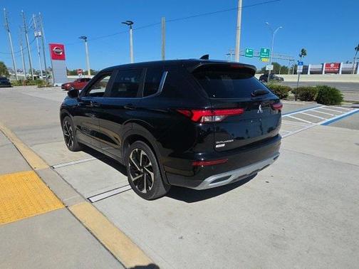 2022 Mitsubishi Outlander SE Launch Edition S-AWC