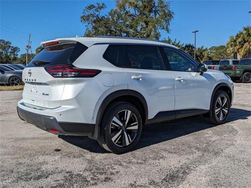2025 Nissan Rogue SL
