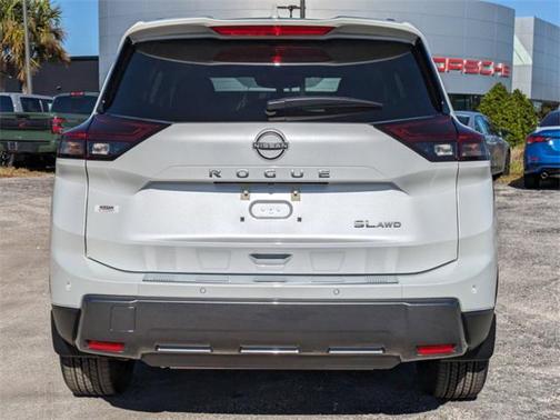 2025 Nissan Rogue SL