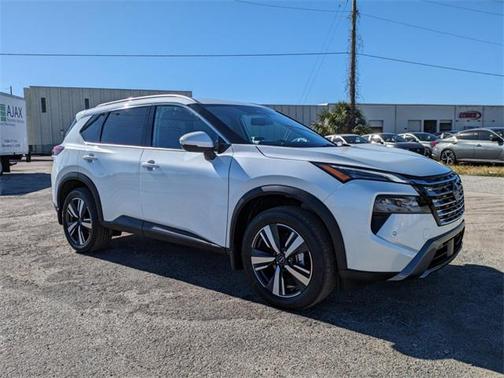 2025 Nissan Rogue SL