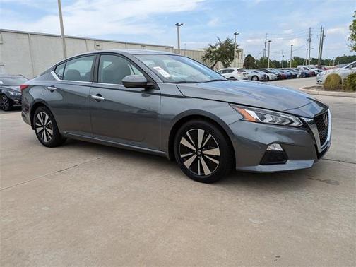 2022 Nissan Altima 2.5 SV