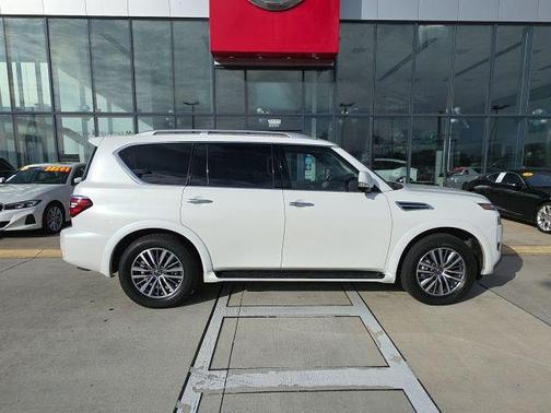 2024 Nissan Armada SL 2WD