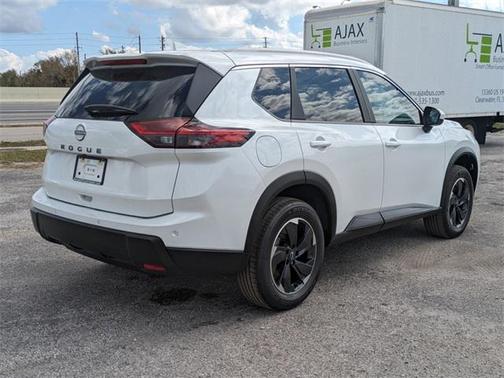 2025 Nissan Rogue SV