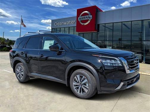 2025 Nissan Pathfinder SL 4WD