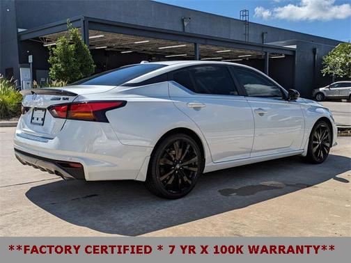 2022 Nissan Altima SR FWD