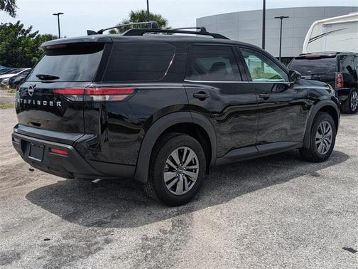 2025 Nissan Pathfinder SV FWD