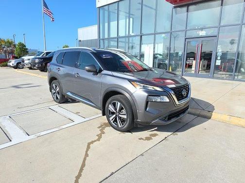 Gun Metallic 2022 Nissan Rogue SL