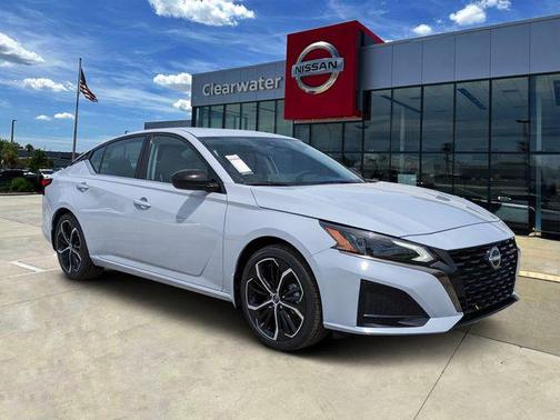 2025 Nissan Altima SR FWD