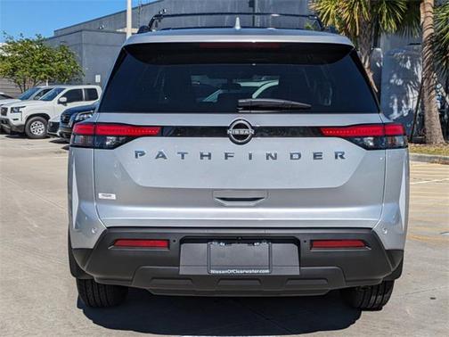 2025 Nissan Pathfinder SV FWD