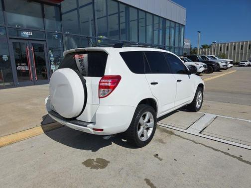 Super White 2012 Toyota RAV4 Base