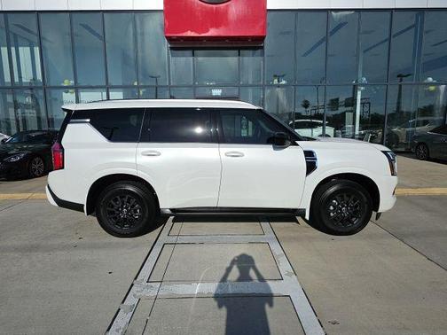 Aspen White Tricoat 2026 Nissan Armada SV