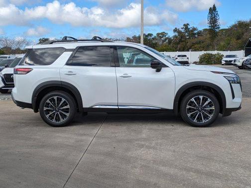 White Pearl 2026 Nissan Pathfinder Platinum