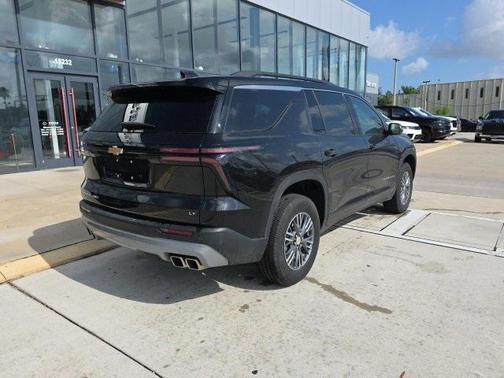 2024 Chevrolet Traverse LT