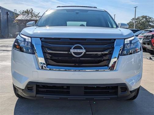 2025 Nissan Pathfinder SV FWD