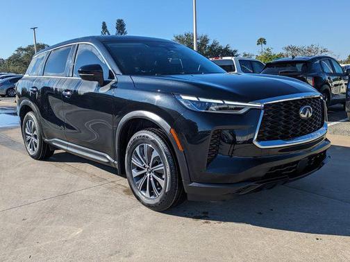 2023 INFINITI QX60 Pure