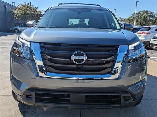 2025 Nissan Pathfinder SV FWD