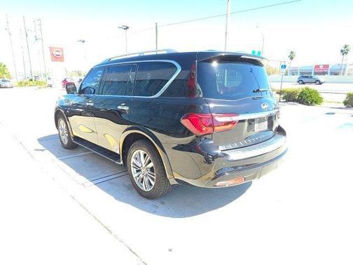 2018 INFINITI QX80 Base