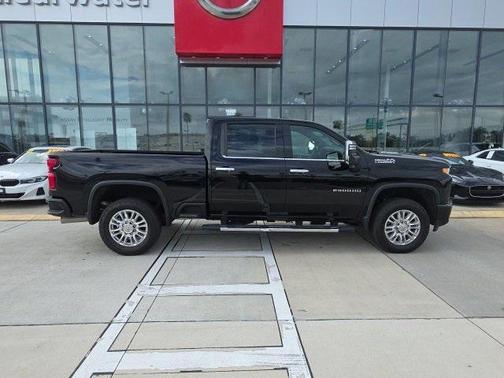 2023 Chevrolet Silverado 2500 High Country