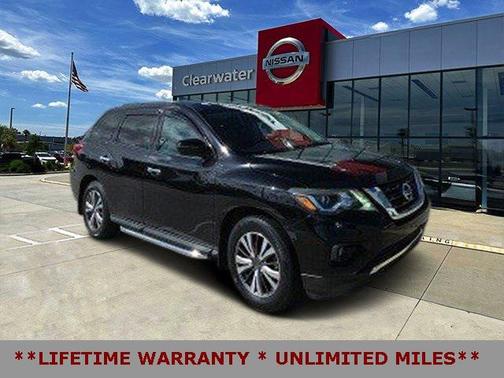 2017 Nissan Pathfinder SV