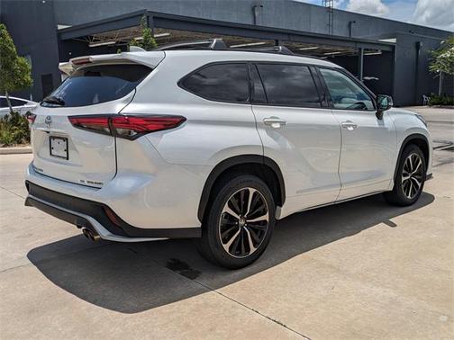 2022 Toyota Highlander XSE