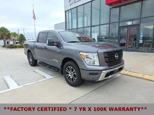 2023 Nissan Titan SV