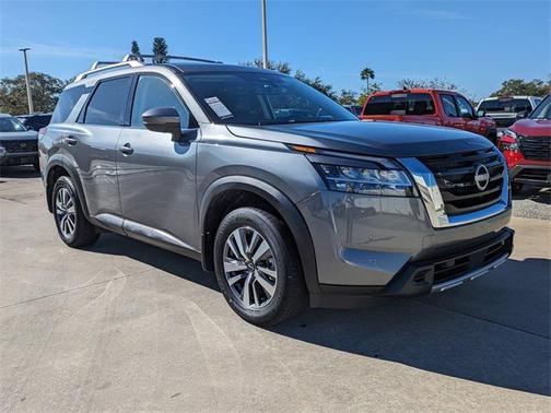 2024 Nissan Pathfinder SL FWD