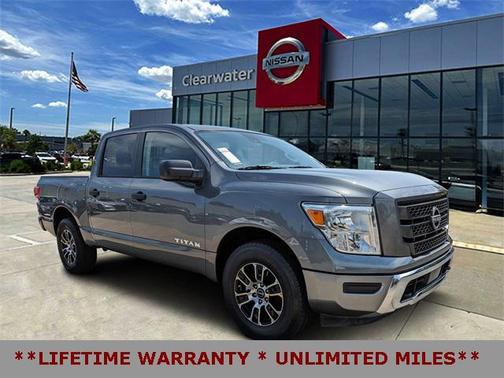 2024 Nissan Titan SV