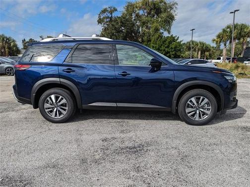 2025 Nissan Pathfinder SL FWD