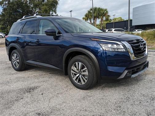 2025 Nissan Pathfinder SL FWD