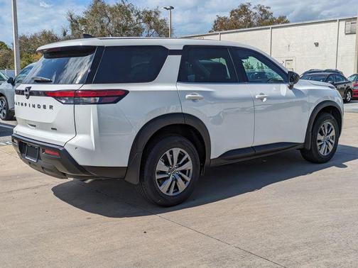 2026 Nissan Pathfinder S