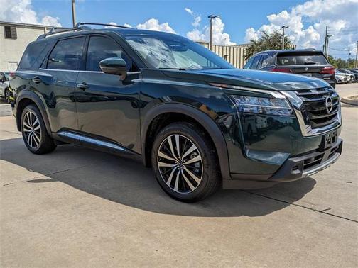 2024 Nissan Pathfinder Platinum FWD