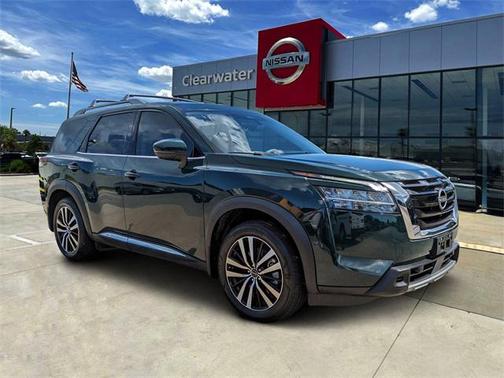 2024 Nissan Pathfinder Platinum FWD