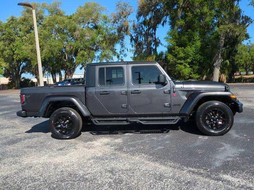 Granite Crystal Metallic Clearcoat 2023 Jeep Gladiator Sport S