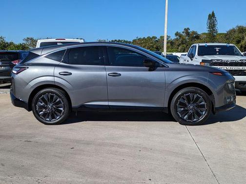 Gun Metallic 2026 Nissan Murano Platinum