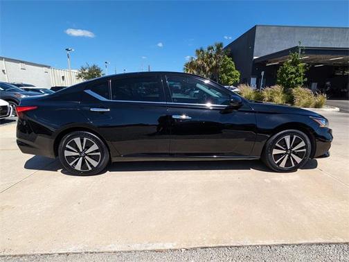 2020 Nissan Altima 2.5 SV