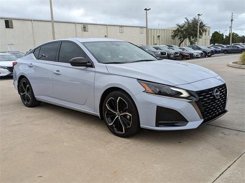 2024 Nissan Altima SR FWD