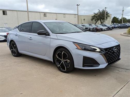 2024 Nissan Altima SR FWD