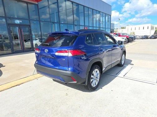 2024 Toyota Corolla Cross LE