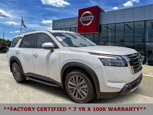 2025 Nissan Pathfinder SL FWD