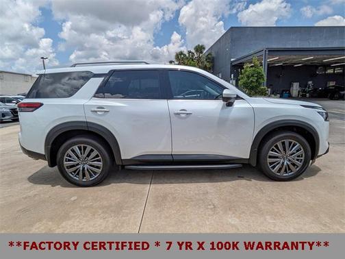 2025 Nissan Pathfinder SL FWD