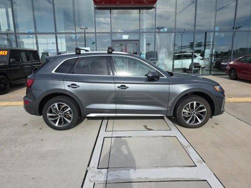 2024 Audi Q5 45 S line Premium Plus