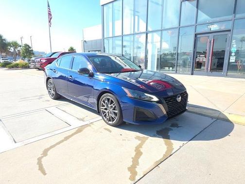 2023 Nissan Altima SR VC-Turbo FWD