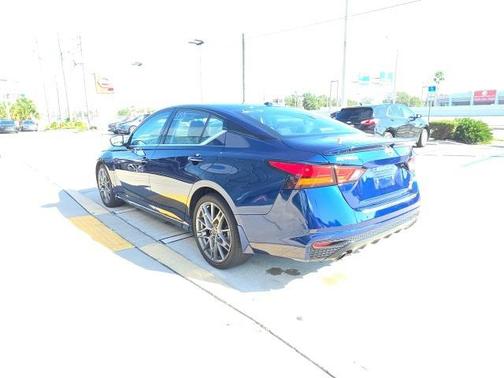 2023 Nissan Altima SR VC-Turbo FWD