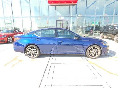 2023 Nissan Altima SR VC-Turbo FWD