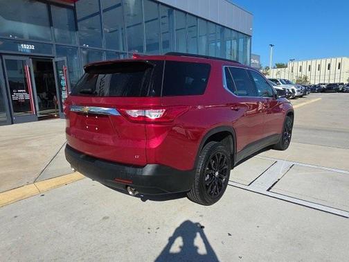 2021 Chevrolet Traverse LT Cloth
